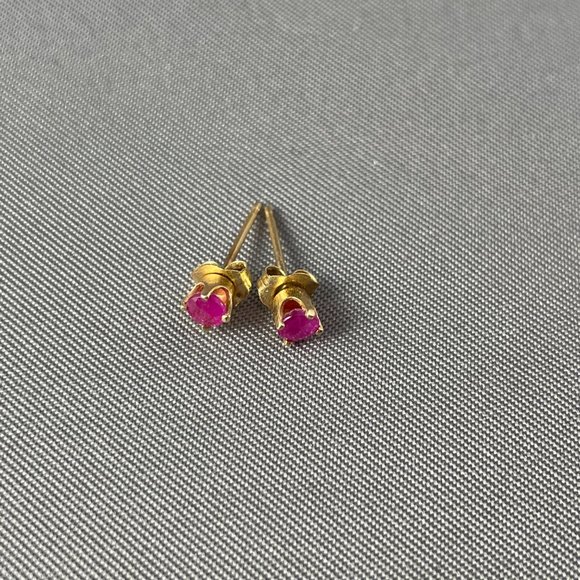 Ruby Earring - Tiny Studs Set in Gold - Picture 2 of 3